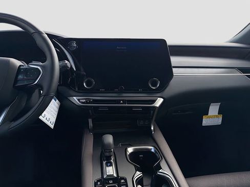 New 2026 Lexus RX 450h AWD image 17