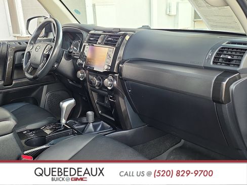 Used 2022 Toyota 4Runner TRD Off-Road Premium AWD/4WD image 35