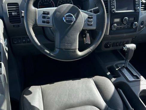 Used 2019 Nissan Frontier SL image 5