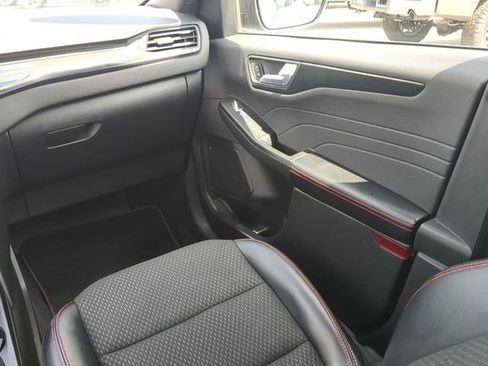Certified 2023 Ford Escape ST-Line w/ Tech Pack #1 FWD image 17