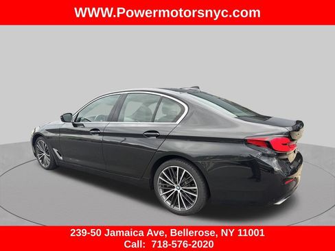 Used 2022 BMW 530i xDrive w/ Convenience Package AWD/4WD image 3