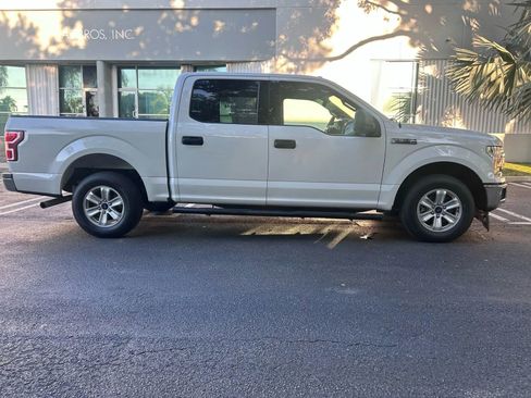 Used 2018 Ford F150 XLT image 4