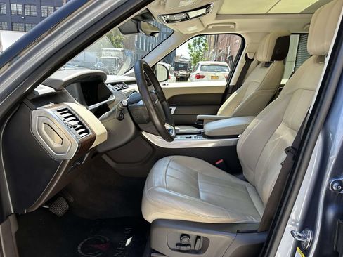 Used 2019 Land Rover Range Rover Sport HSE AWD/4WD image 22