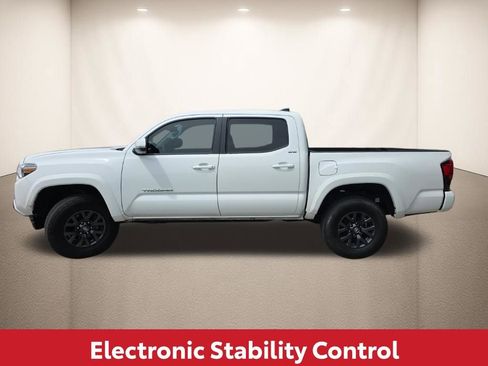 Used 2023 Toyota Tacoma SR5 w/ Technology Package RWD image 9