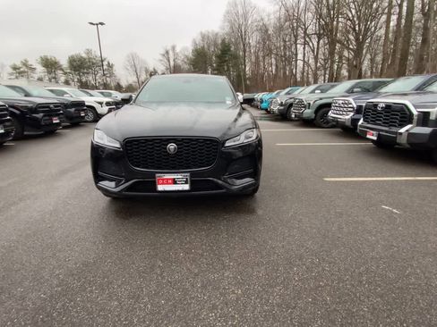 Used 2022 Jaguar F-PACE S image 7
