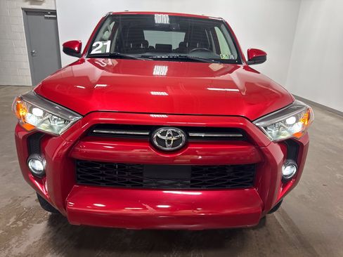Used 2021 Toyota 4Runner SR5 AWD/4WD image 8