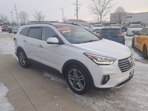 Used 2017 Hyundai Santa Fe SE w/ Cargo Package image 3