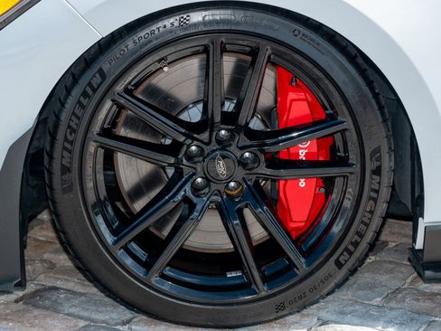 Used 2022 Ford Mustang Shelby GT500 w/ Technology Package image 35