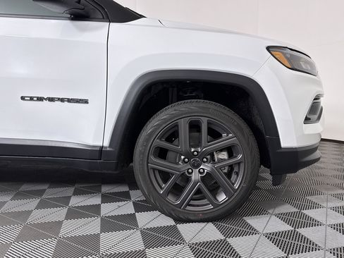 New 2026 Jeep Compass Limited image 17