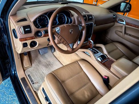 Used 2006 Porsche Cayenne S image 12