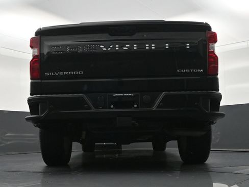 Used 2023 Chevrolet Silverado 1500 Custom RWD image 26