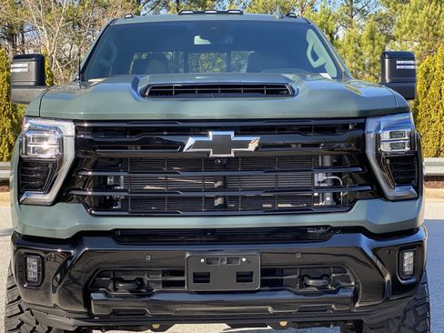 Used 2025 Chevrolet Silverado 3500 LTZ w/ Trail Boss Package image 19