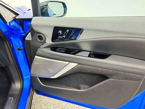 Used 2025 Cadillac Optiq Luxury 1 image 25