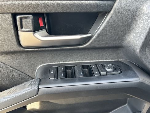 Used 2025 Toyota Tacoma TRD Off-Road AWD/4WD image 21