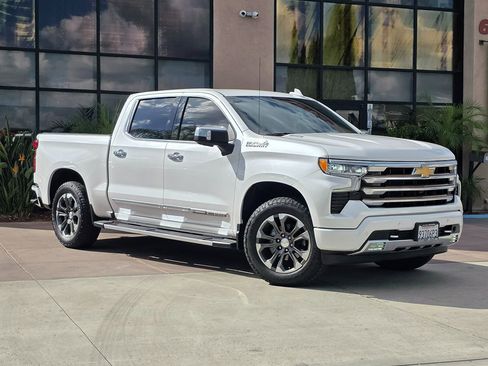 Used 2022 Chevrolet Silverado 1500 High Country image 3