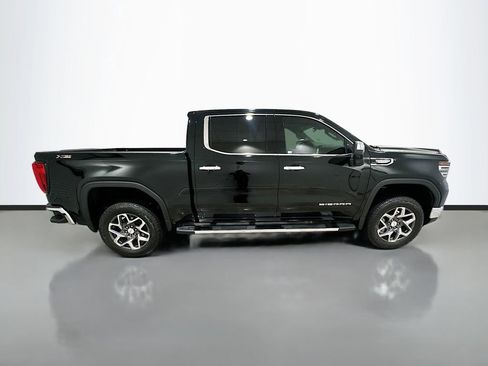 Used 2023 GMC Sierra 1500 SLT AWD/4WD image 8