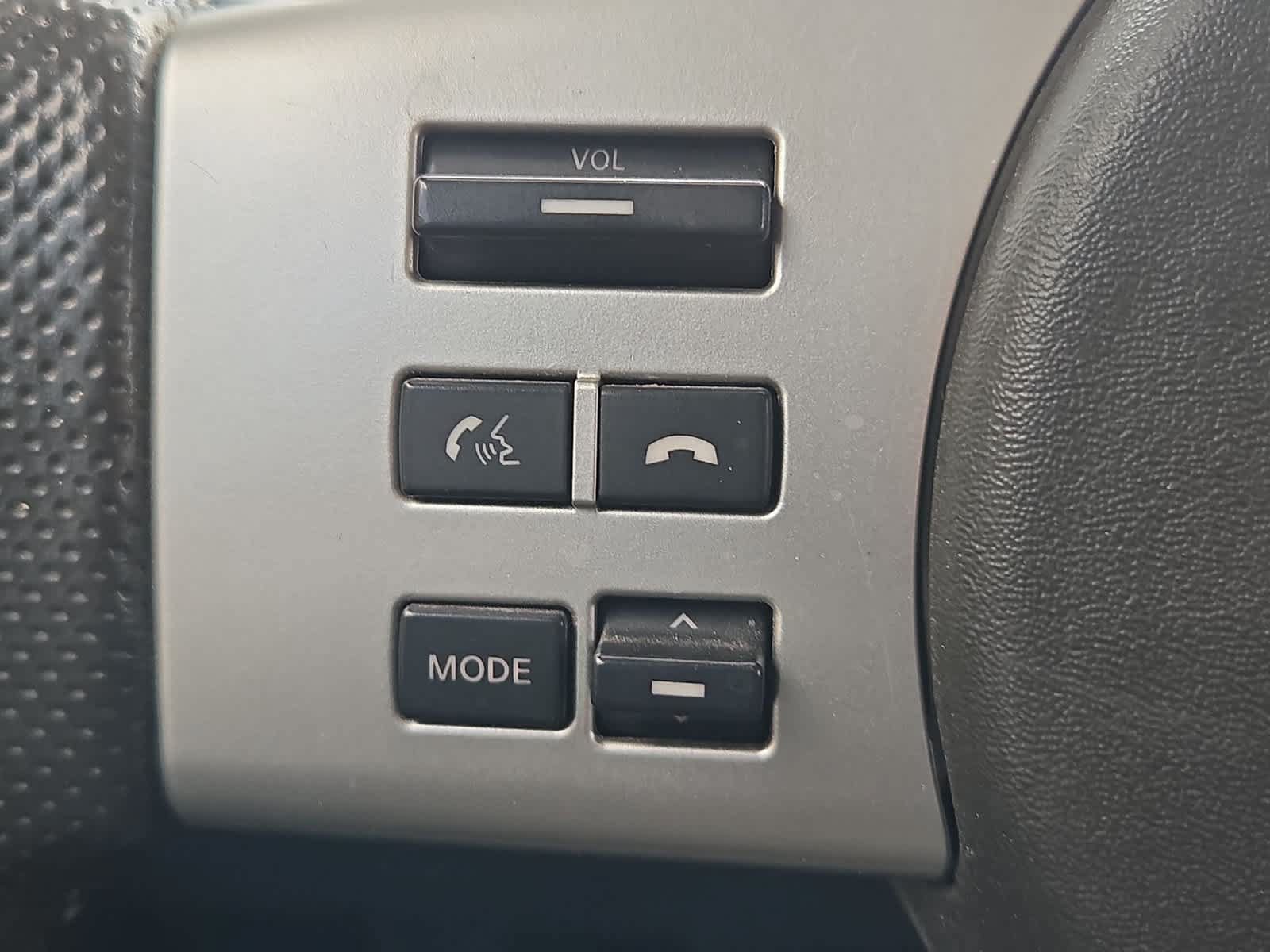 Used 2014 Nissan Frontier PRO-4X AWD/4WD image 23