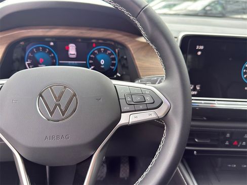 New 2026 Volkswagen Atlas SE image 19