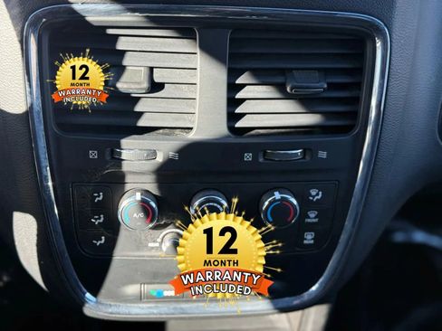 Used 2017 Dodge Grand Caravan SE image 48