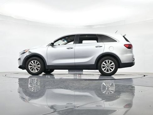 Used 2019 Kia Sorento L FWD image 38