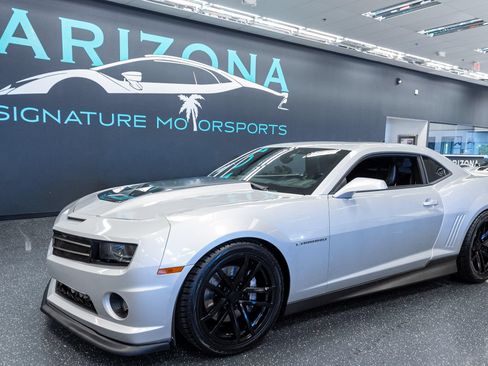 Used 2011 Chevrolet Camaro SS w/ LPO, Ground Effects Package RWD image 1