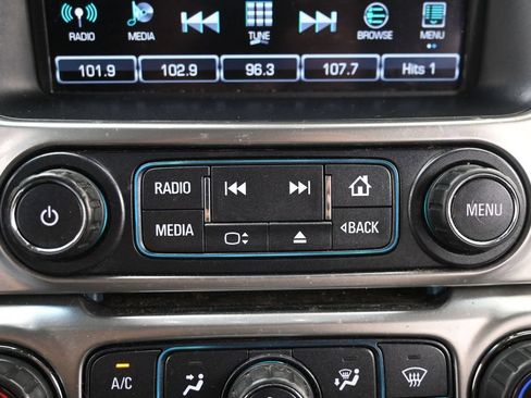 Used 2018 Chevrolet Tahoe Premier AWD/4WD image 23