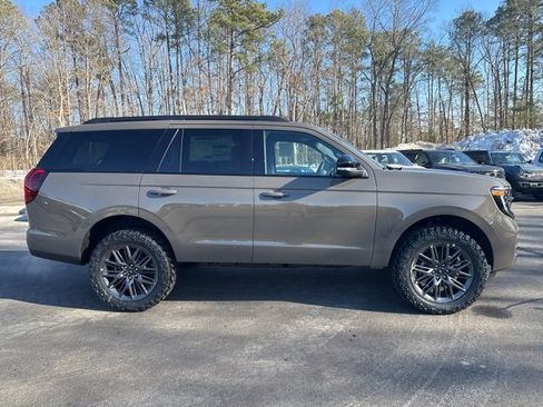 New 2026 Ford Expedition Platinum w/ Stealth Appearance Package image 6
