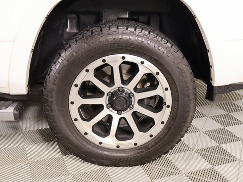 Used 2022 RAM 1500 Limited w/ Bed Utility Group image 20