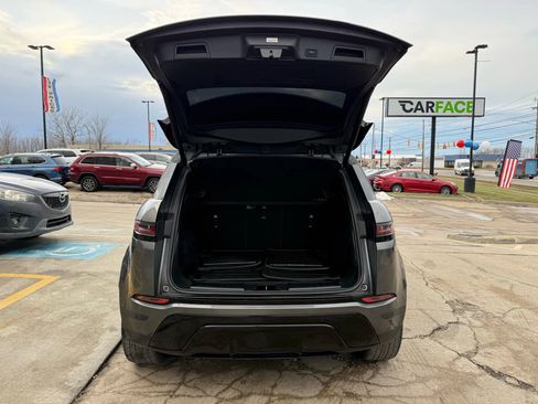 Used 2020 Land Rover Range Rover Evoque SE image 13