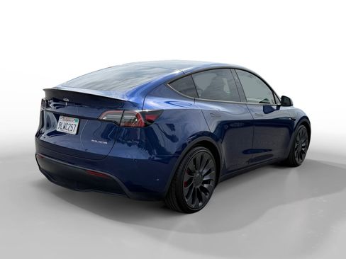 Used 2024 Tesla Model Y Performance AWD/4WD image 5