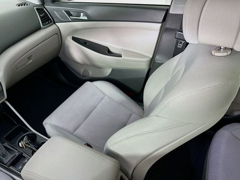 Used 2017 Hyundai Tucson Value AWD/4WD image 24