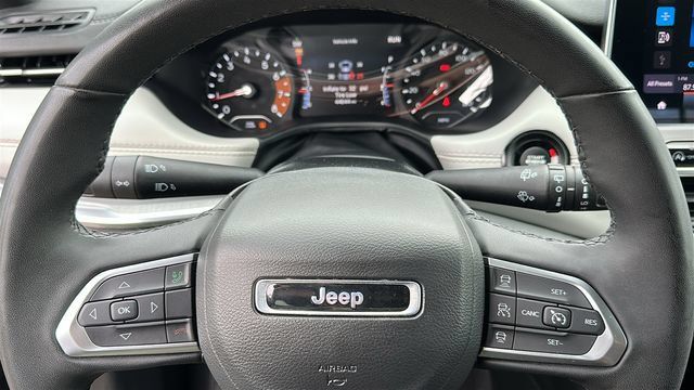 Used 2024 Jeep Compass Limited AWD/4WD image 10