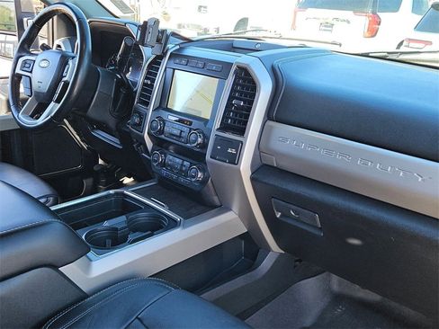 Used 2020 Ford F250 Lariat w/ Lariat Ultimate Package image 32