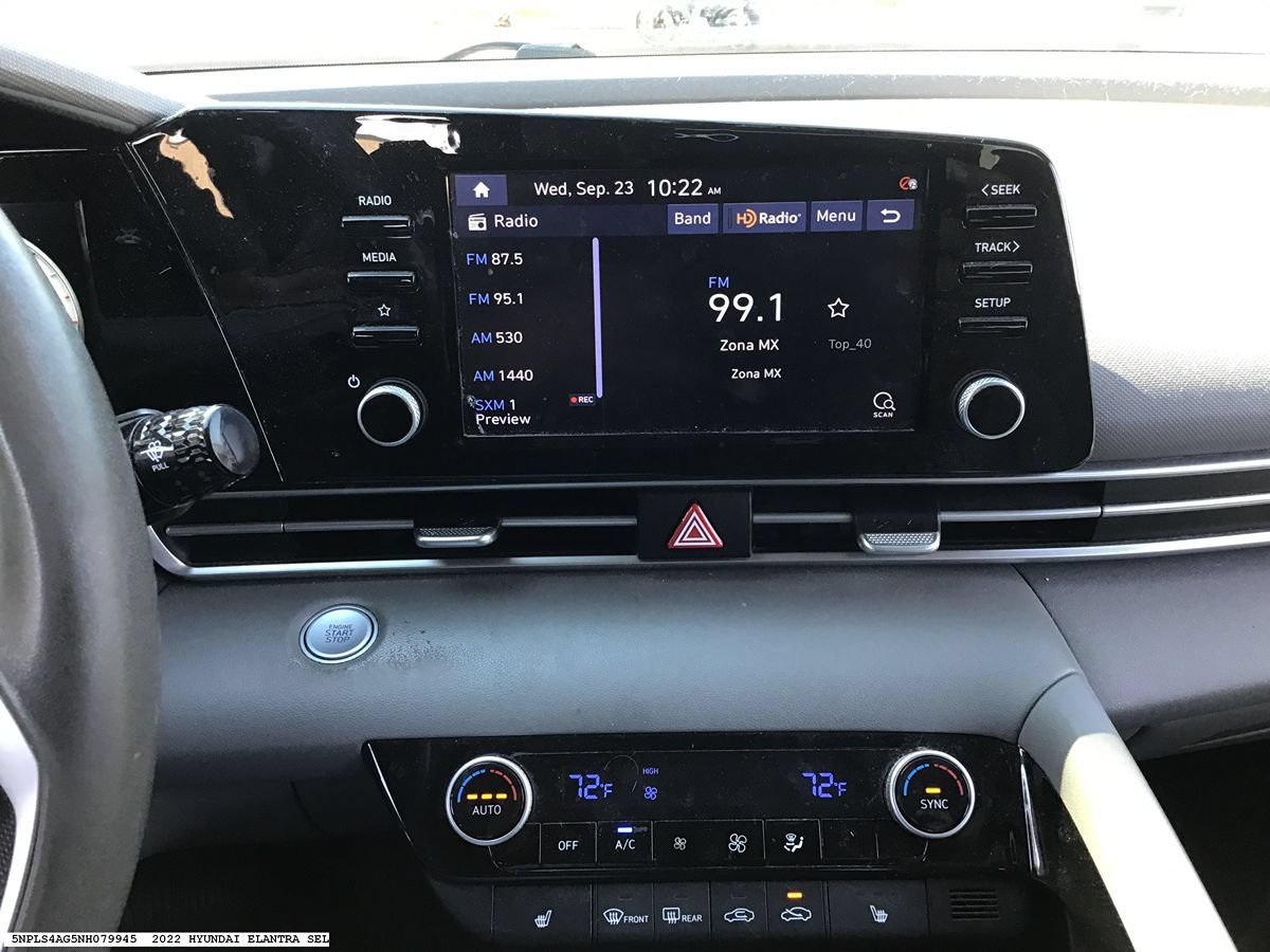 Used 2022 Hyundai Elantra SEL w/ Convenience Package FWD image 15