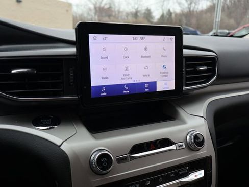 Used 2023 Ford Explorer XLT w/ Equipment Group 202A image 12