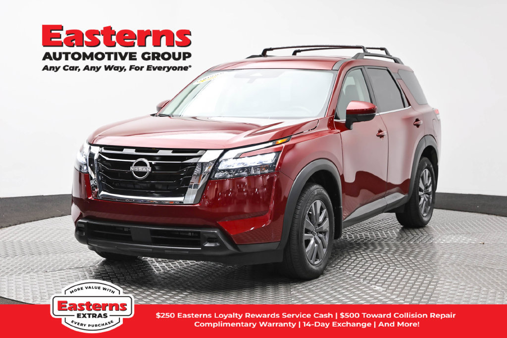 Used 2024 Nissan Pathfinder SV AWD/4WD image 1