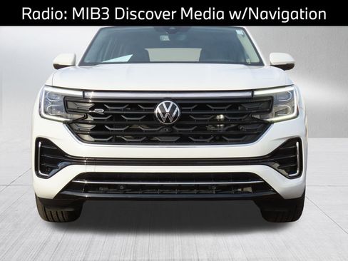 Certified 2024 Volkswagen Atlas SEL Premium R-Line image 3