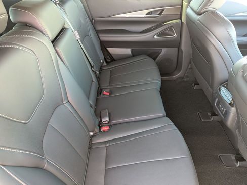 Certified 2026 INFINITI QX60 Luxe w/ Cargo Package image 29