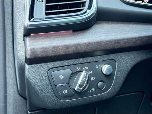 Used 2021 Audi Q5 Prestige image 25