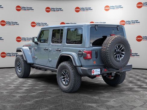New 2026 Jeep Wrangler Unlimited Rubicon w/ Xtreme 35 Tire Package AWD/4WD image 7