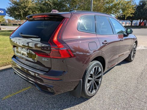 New 2026 Volvo XC60 B5 Ultra w/ Climate Package image 4
