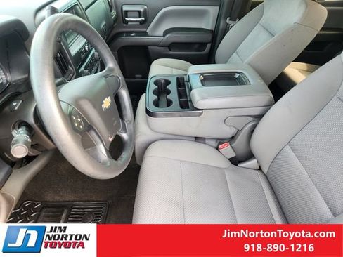 Used 2018 Chevrolet Silverado 1500 Custom w/ Custom Value Package RWD image 14