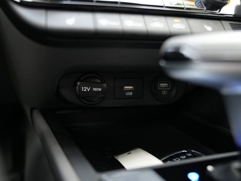 Used 2023 Hyundai Elantra SEL w/ Convenience Package image 28