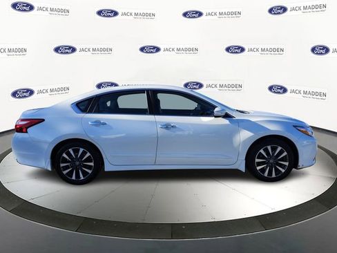 Used 2017 Nissan Altima 2.5 SL image 6