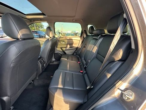 Used 2023 Nissan Rogue SL AWD/4WD image 27