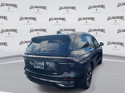 New 2026 Lincoln Nautilus Reserve image 5