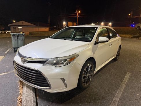 Used 2018 Toyota Avalon XLE image 1