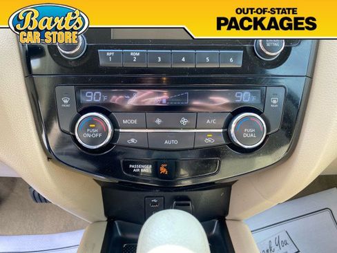 Used 2014 Nissan Rogue SV image 31