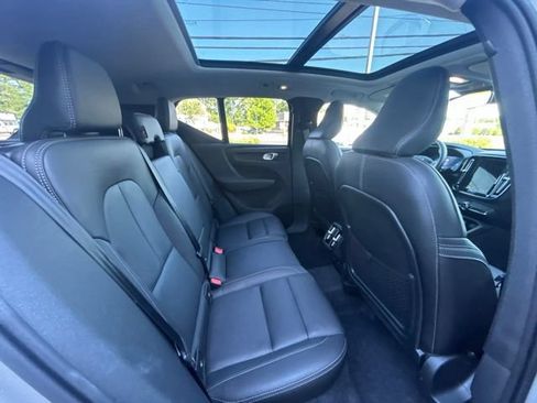 Used 2025 Volvo XC40 B5 Plus AWD/4WD image 13