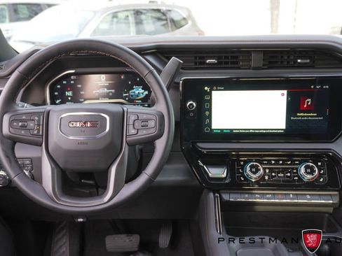 Used 2025 GMC Sierra 2500 AT4 w/ Technology Package image 2